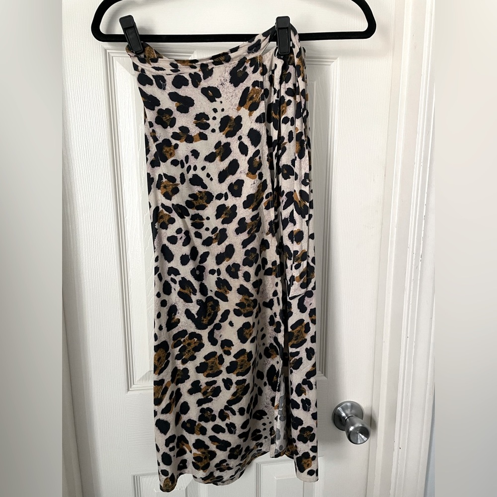 Leopard wrap skirt - Picture 2 of 2